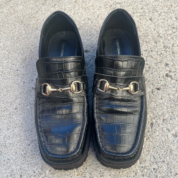 Intentionally Blank Loafers Black Shoes Size 8 - Picture 4 of 10